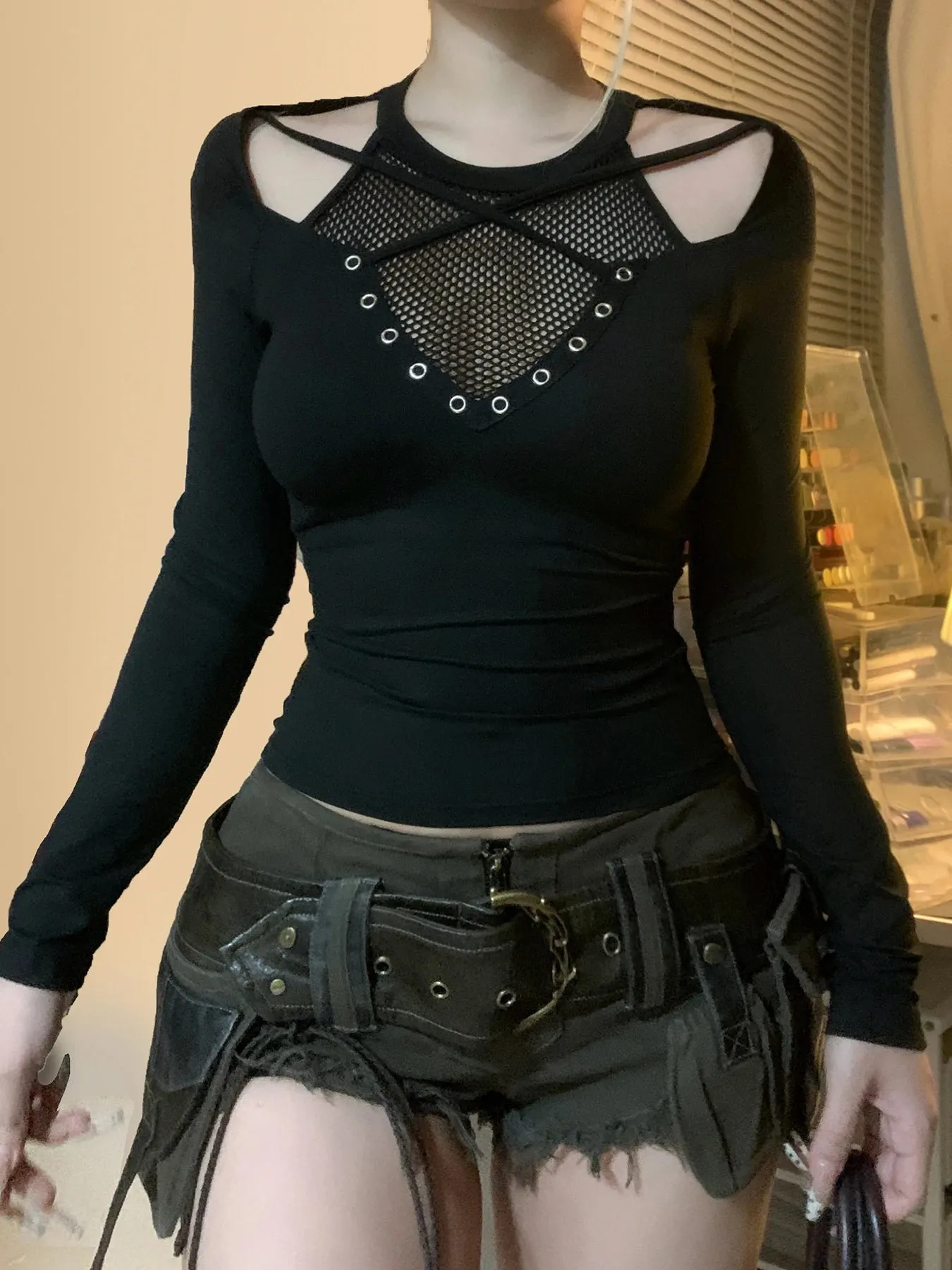 Get Sexy Crop Top Clothes: Perfect for the Ultimate Fashion Statement