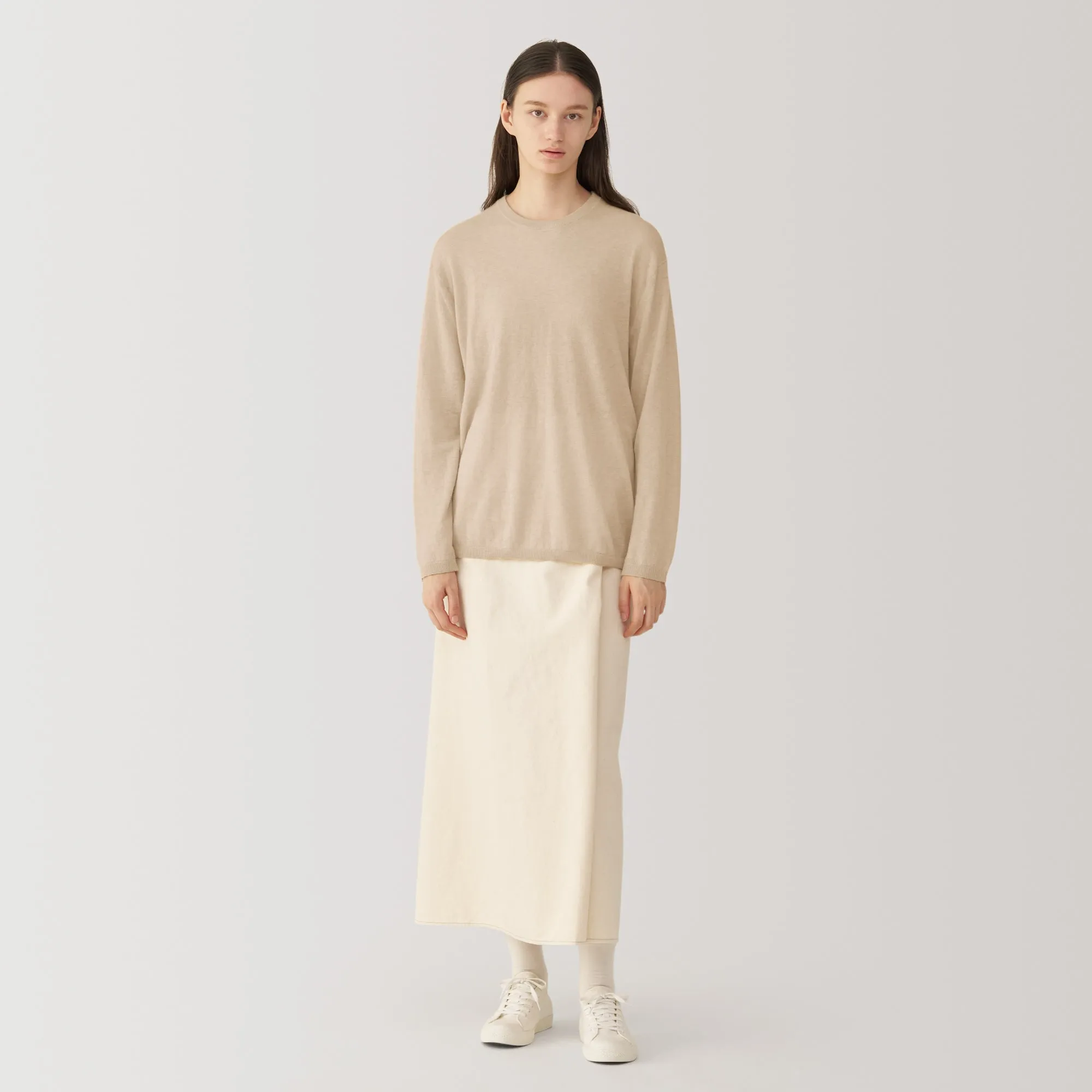 Labo Women's Natural Cashmere Crew Neck Sweater
