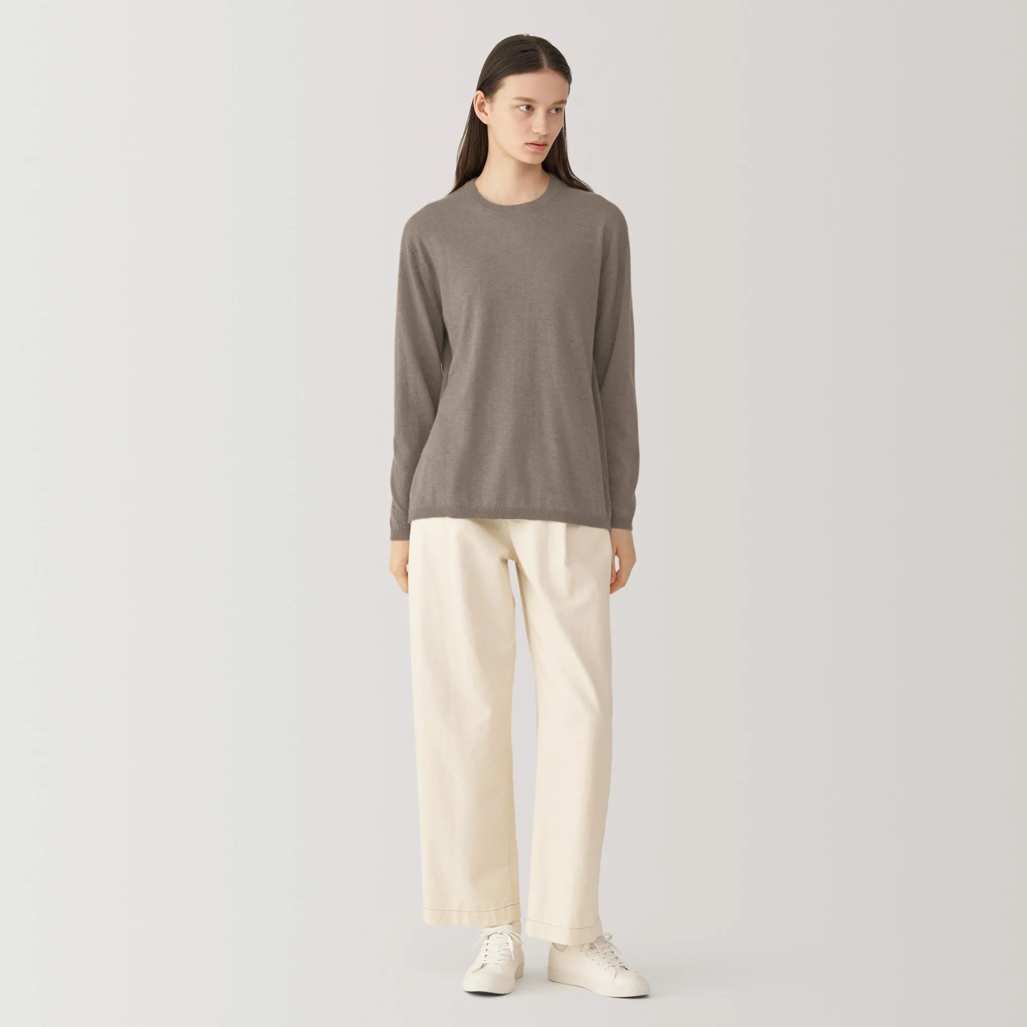 Labo Women's Natural Cashmere Crew Neck Sweater