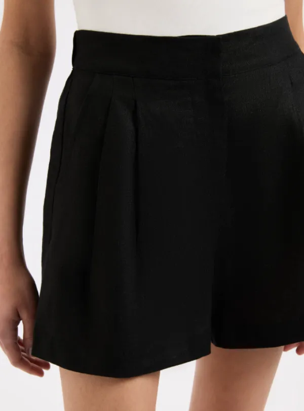 Thilda Tailored Short Black